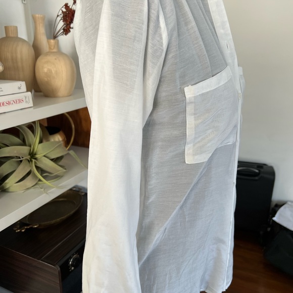 White button up collared shirt blouse in XS - Picture 4 of 8